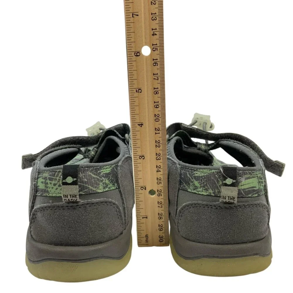 KEEN Big Kids Newport H2 Glow In The Dark Water Shoes Sandals 6 Gray